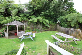 Sunflower Lodge