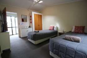 Sunflower Lodge