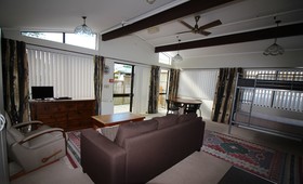 Sunflower Lodge