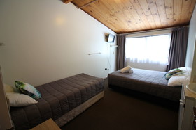 Sunflower Lodge