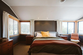 WOW On Weymouth - Prime Inner City Location