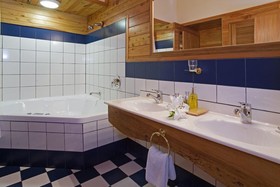 Powderhorn Chateau