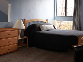 Tussock Grove Boutique