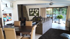 Waters Edge Holiday Home