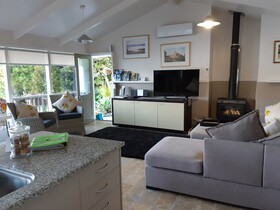 Waters Edge Holiday Home