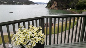 Waters Edge Holiday Home