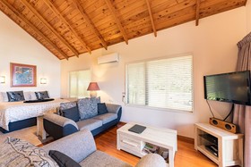 Abri Apartments