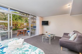 Aloha Seaview Resort Motel