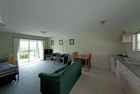 Ash Grove Boutique Motel