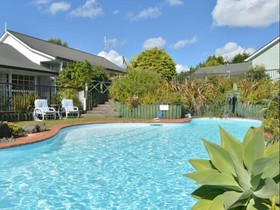 Ash Grove Boutique Motel