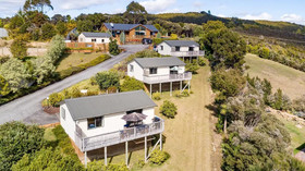 Sunseeker Cottages Motel