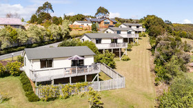 Sunseeker Cottages Motel