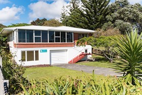 Te Tiriti Beach House