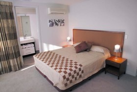 The Waterfront Suites