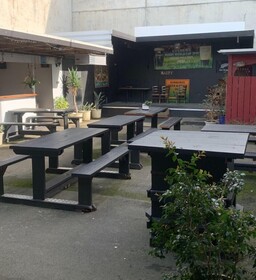 Ashhurst Deer N Duck Inn