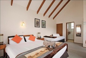 Big Five Motel