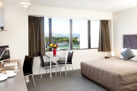 Quality Suites Central Square