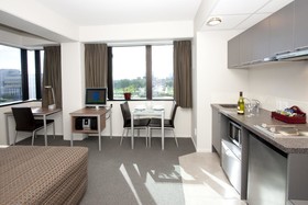 Quality Suites Central Square