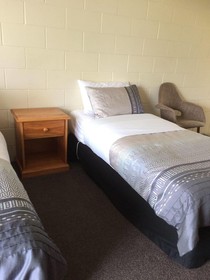 Colonial Motel