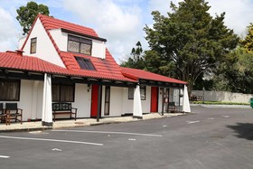 Papakura Motor Lodge & Motel