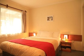 Papakura Motor Lodge & Motel