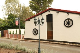 Papakura Motor Lodge & Motel