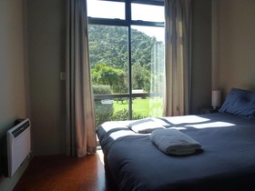 Piha Beachstay