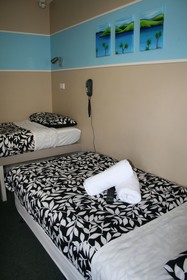 Astray Motel & Backpackers