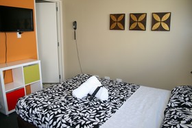 Astray Motel & Backpackers