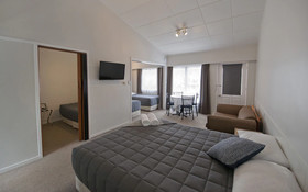 Aura Accommodation