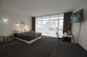 Aura Accommodation