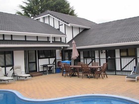 Devonwood Motel