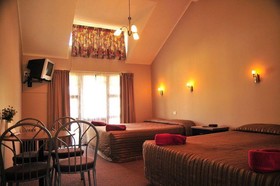Devonwood Motel