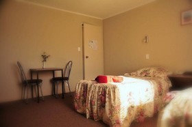 Devonwood Motel