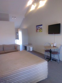Devonwood Motel