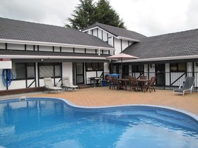 Devonwood Motel