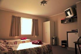 Devonwood Motel