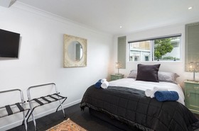 Lake Road Lodge