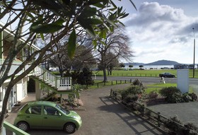 Ledwich Lodge Motel