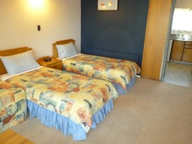 Ledwich Lodge Motel