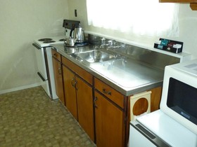Ledwich Lodge Motel