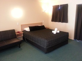 New Castle Motor Lodge