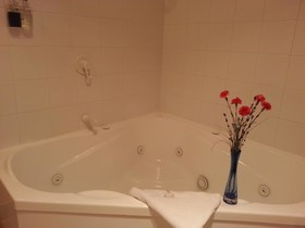 New Castle Motor Lodge