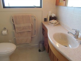 Nicara Lakeside Lodge