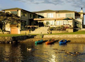 Nicara Lakeside Lodge