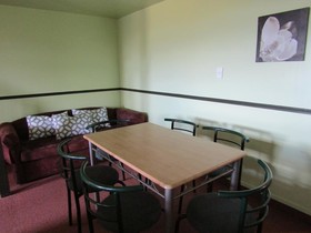 Pohutu Lodge
