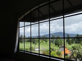 Pohutu Lodge