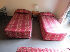 Pohutu Lodge