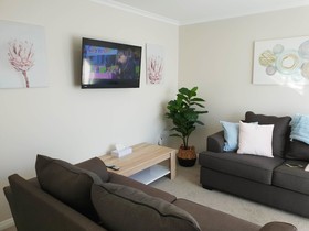 Rose Apartments