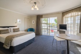 Silver Fern Rotorua Suites & Spa